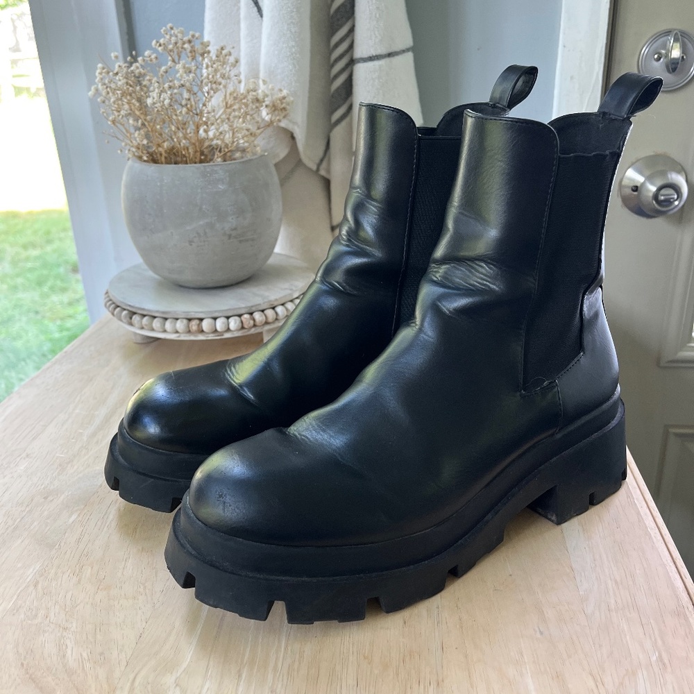 Zara Low Heeled Lug Boots